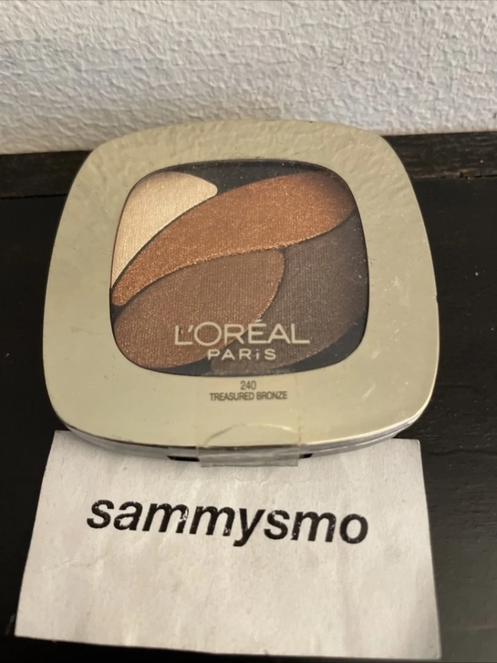 Loreal Colour Riche Eyeshadow # 240 Treasured Bronze 0.12 oz. READ DESCRIPTION